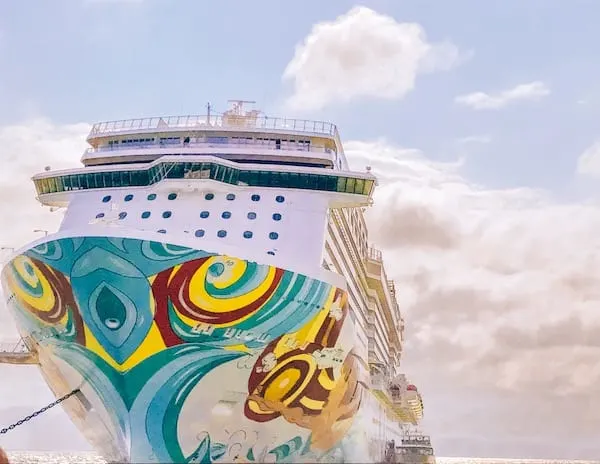 Norwegian Getaway Hull Art