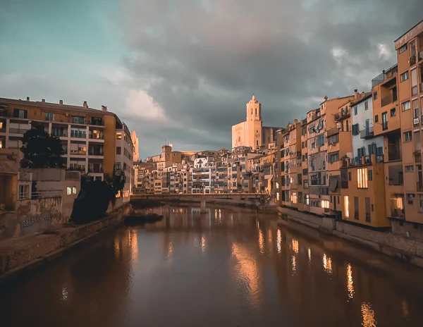 Golden hour over the Onyard river in Girona