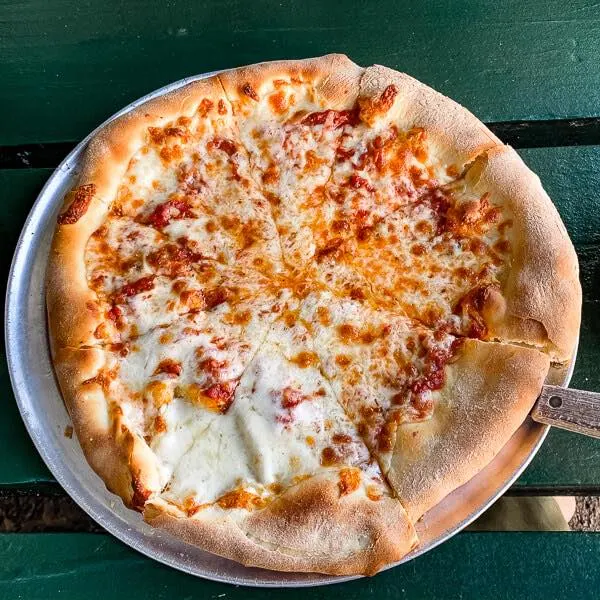 Boccali's Cheese Pizza