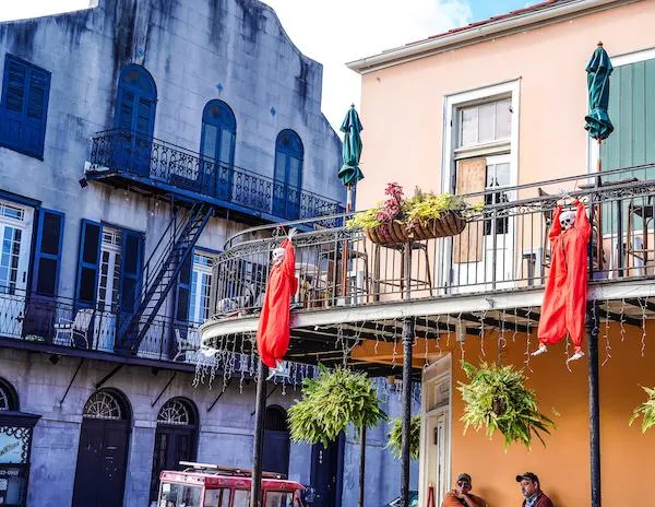 bourbon street halloween decorations