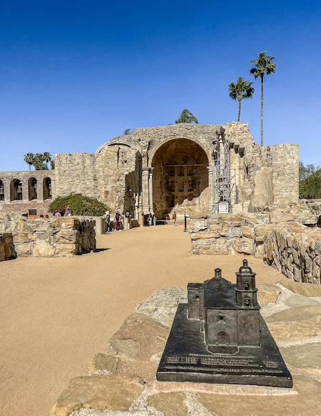 ruins of the great stone church in misison san juan capistrano