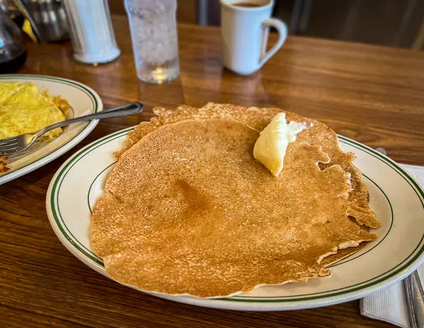 thin hot cakes from pie n burger in pasadena