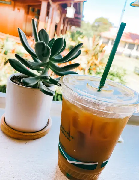 iced coffee at hanalei bread company