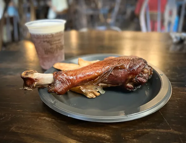 jumbo smoked turkey leg at universal studios hollywood