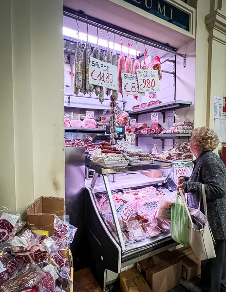 salumi and butcher shop at mercato albinelli