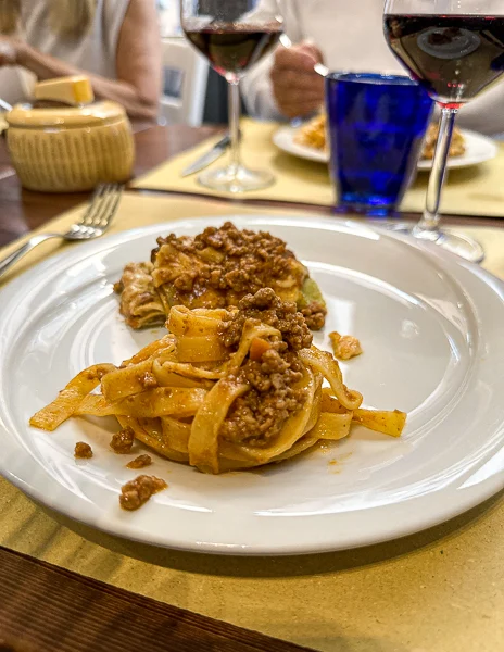 Tagliatelle al Ragú Bolognese | bolognese food 