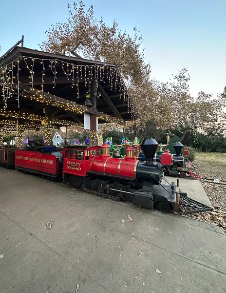 griffith park holiday trains