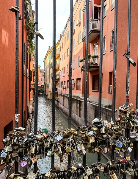 hidden canals of bologna