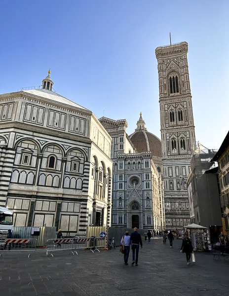 early morning sun rays over the florence cathedral