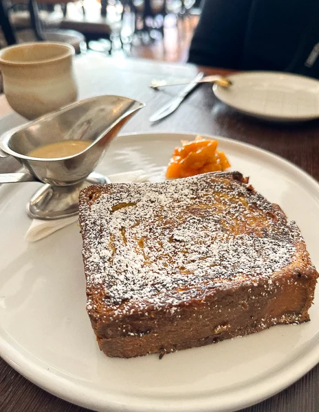 Pain Perdu, the classic french toast from perle restaurant in Pasadena