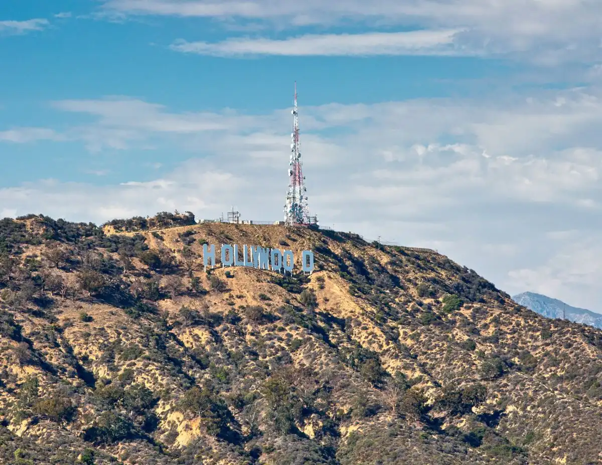 hollywood sign in los angeles