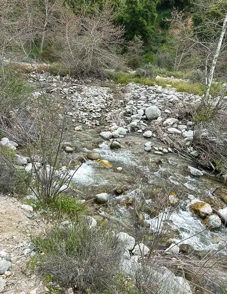 rocky eaton wash near the parking entrance of eaton canyon park