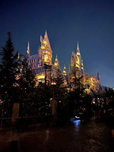nighttime light slow that takes place at hogwarts castle at universal studios hollywood