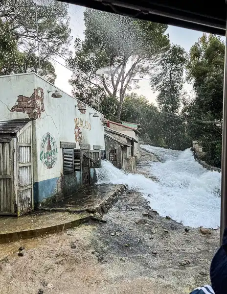 rain and flooding set at universal studios hollywood tour