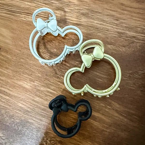Mickey and Minnie-inspired hair claw clips for a Disney cruise
